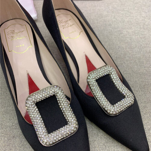 High Quality Luxury Roger Vivier Classic Diamond Buckle Silk Pumps – Style 07828 product detail