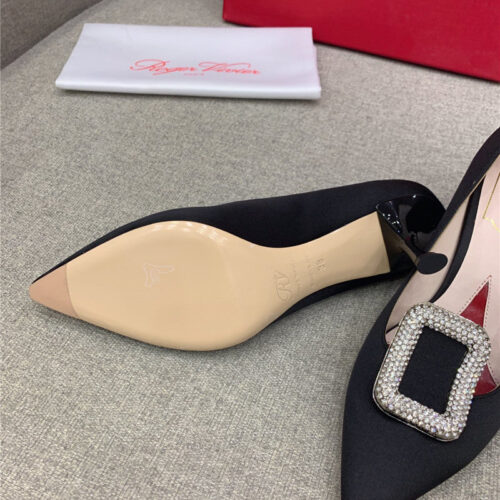 High Quality Luxury Roger Vivier Classic Diamond Buckle Silk Pumps – Style 07828 product detail