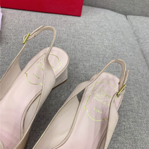 High Quality Luxury Roger Vivier Classic Diamond Buckle Silk High Heel Pumps product detail