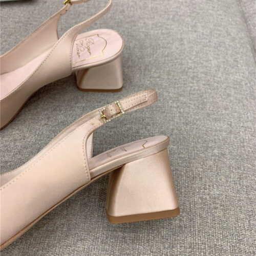 High Quality Luxury Roger Vivier Classic Diamond Buckle Silk High Heel Pumps product detail