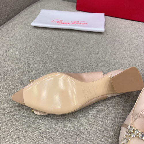 High Quality Luxury Roger Vivier Classic Diamond Buckle Silk High Heel Pumps product detail