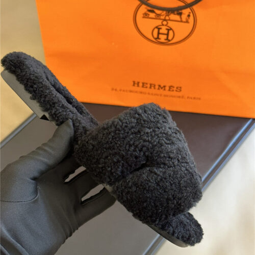 High Quality Luxury Hermes Fur Roll Cake Hair H Slippers – Style 61411 product detail