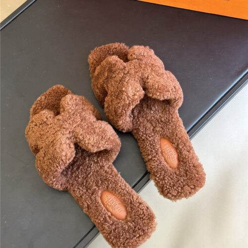 High Quality Luxury Hermes Fur Roll Cake Hair H Slippers – Style 59715 product detail