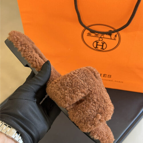 High Quality Luxury Hermes Fur Roll Cake Hair H Slippers – Style 59715 product detail