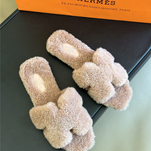 High Quality Luxury Hermes Fur Roll Cake Hair H Slippers – Style 92483