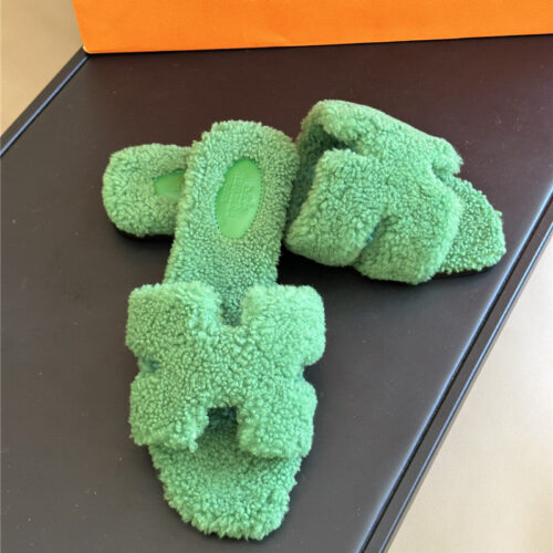 High Quality Luxury Hermes Fur Roll Cake Hair H Slippers – Style 25251 alternate view