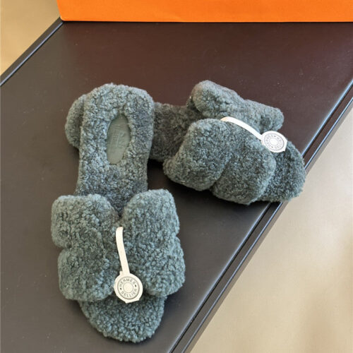 High Quality Luxury Hermes Fur Roll Cake Hair H Slippers – Style 90787 alternate view
