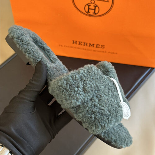 High Quality Luxury Hermes Fur Roll Cake Hair H Slippers – Style 90787 product detail