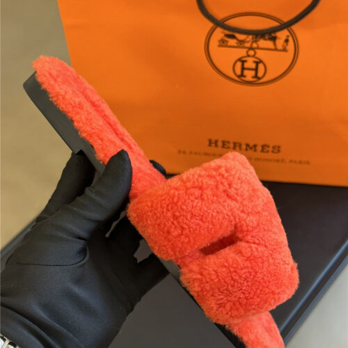 High Quality Luxury Hermes Fur Roll Cake Hair H Slippers – Style 23555 product detail