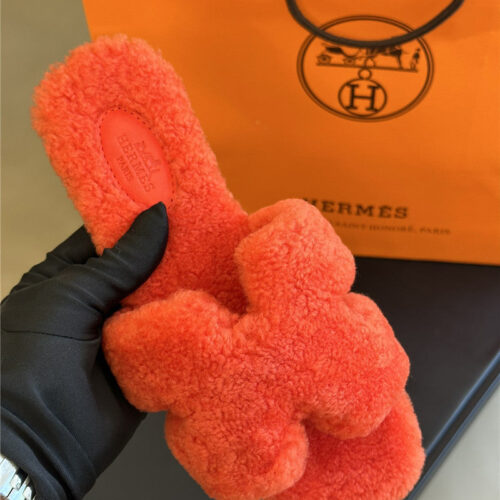 High Quality Luxury Hermes Fur Roll Cake Hair H Slippers – Style 23555 product detail