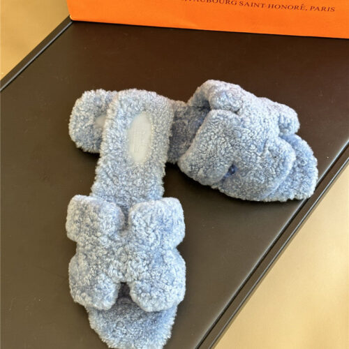 High Quality Luxury Hermes Fur Roll Cake Hair H Slippers alternate view