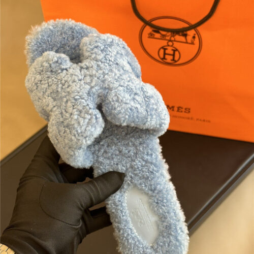 High Quality Luxury Hermes Fur Roll Cake Hair H Slippers product detail