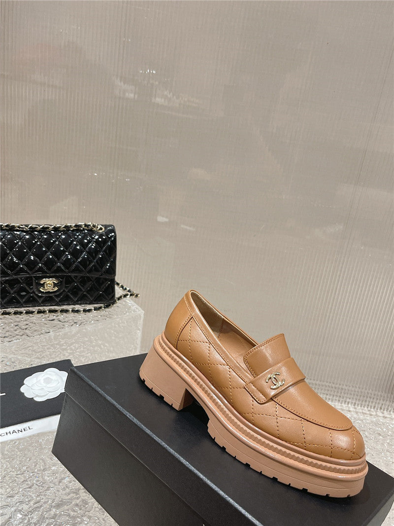 High Quality Luxury Chanel Calfskin Lozenge Shoes – Style 09158 product detail