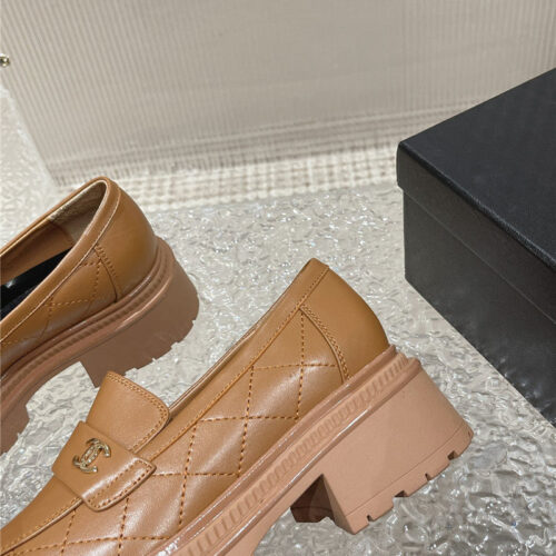 High Quality Luxury Chanel Calfskin Lozenge Shoes – Style 09158 product detail