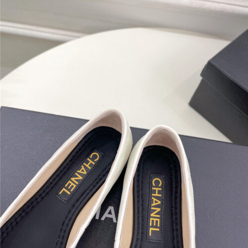 High Quality Luxury Chanel Counter Catwalk Style Ribbed Flat Shoes – Style 81990 product detail