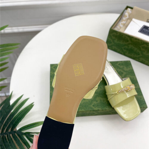 High Quality Luxury Gucci New Metal Snake Head Slippers – Style 24947 product detail