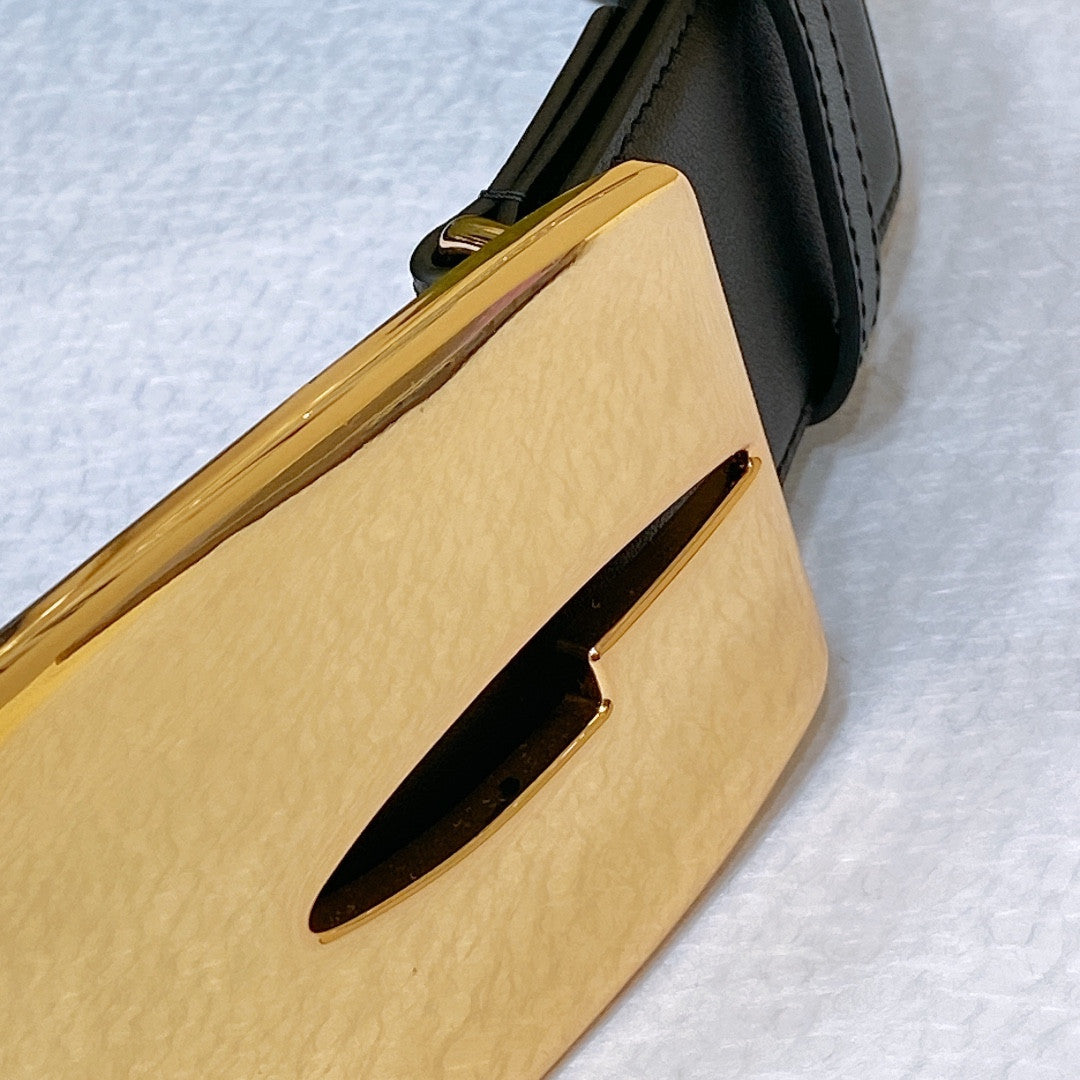 High Quality Luxury Gucci Vintage Letter G Buckle Wide Belt – Style 21670 product detail