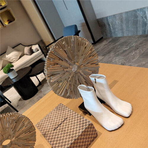 High Quality Luxury Balenciaga Five Toe High Heel Mid Boots – Style 80739 product detail