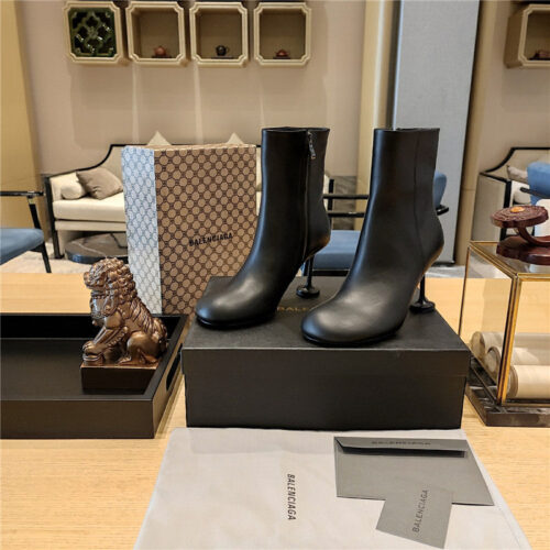 High Quality Luxury Balenciaga Wine Glass Heeled Round Toe Boots product detail