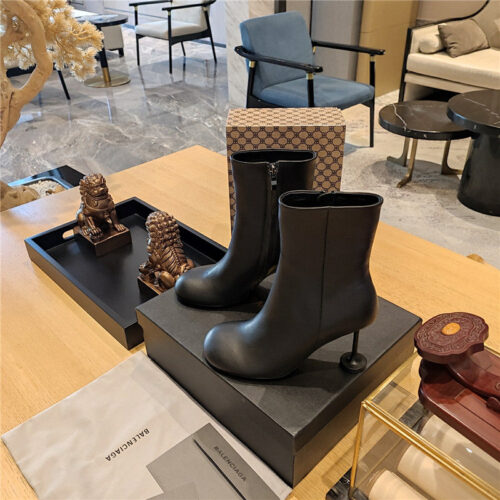 High Quality Luxury Balenciaga Wine Glass Heeled Round Toe Boots product detail