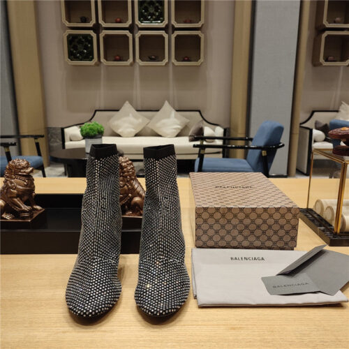 High Quality Luxury Balenciaga’s New 7-Shaped Heel Sock Boots – Style 97859 product detail