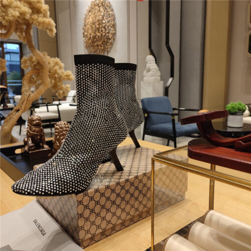 High Quality Luxury Balenciaga’s New 7-Shaped Heel Sock Boots – Style 97859 product detail