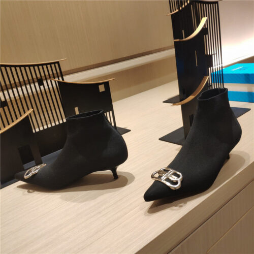 High Quality Luxury Balenciaga New Cat With Small Boots product detail