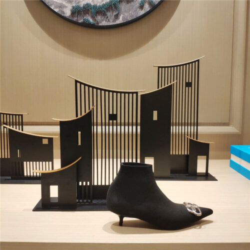 High Quality Luxury Balenciaga New Cat With Small Boots product detail