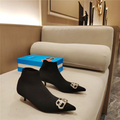 High Quality Luxury Balenciaga New Cat With Small Boots product detail
