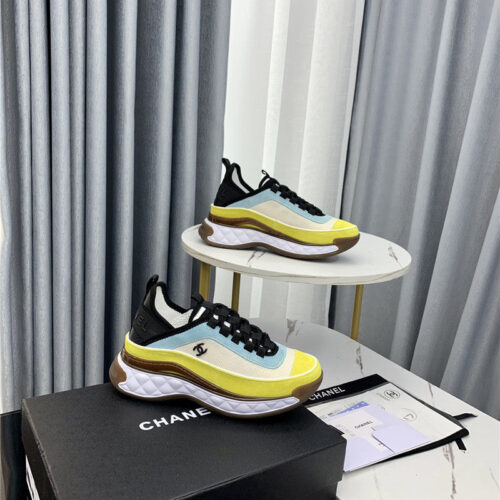 High Quality Luxury Chanel New Color Matching Casual Sneakers alternate view