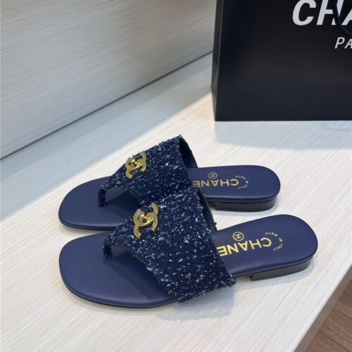 High Quality Luxury Chanel Flip Flops Flip Flops alternate view