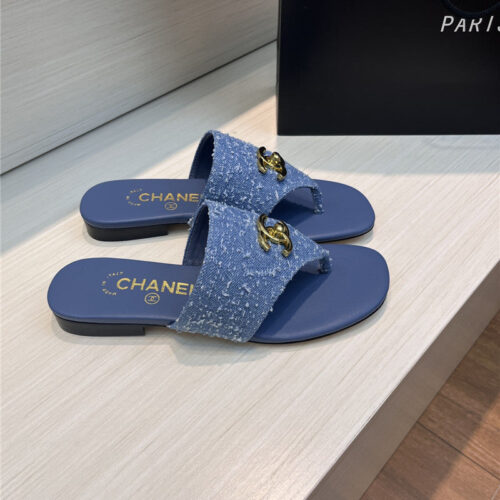High Quality Luxury Chanel Flip Flops Flip Flops – Style 97958 alternate view