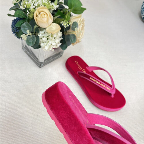 High Quality Luxury Dior New Flip Flops product detail