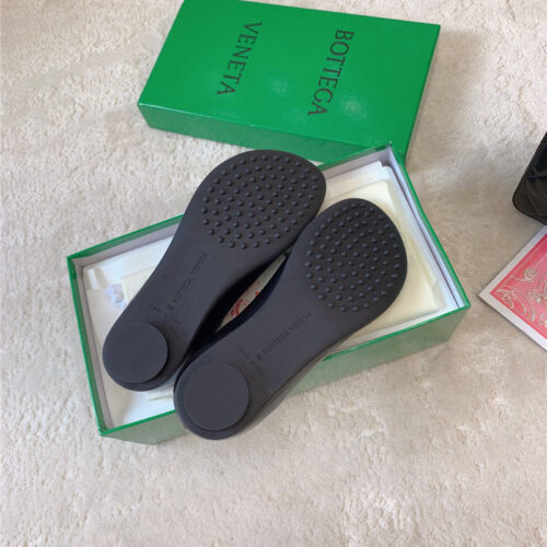 High Quality Luxury Bottega Veneta New Arrival Fur Shoes – Style 61414 product detail
