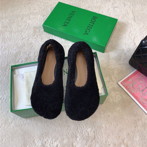 High Quality Luxury Bottega Veneta New Arrival Fur Shoes alternate view