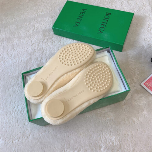 High Quality Luxury Bottega Veneta New Arrival Fur Shoes – Style 56326 product detail