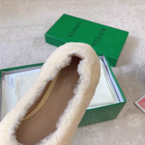 High Quality Luxury Bottega Veneta New Arrival Fur Shoes – Style 56326 product detail