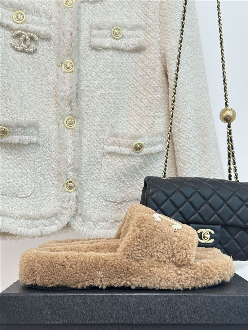 High Quality Luxury Chanel Classic Four Seasons Double C Plush Slippers – Style 04166 product detail