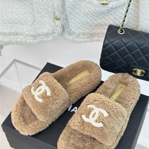 High Quality Luxury Chanel Classic Four Seasons Double C Plush Slippers – Style 04166 product detail