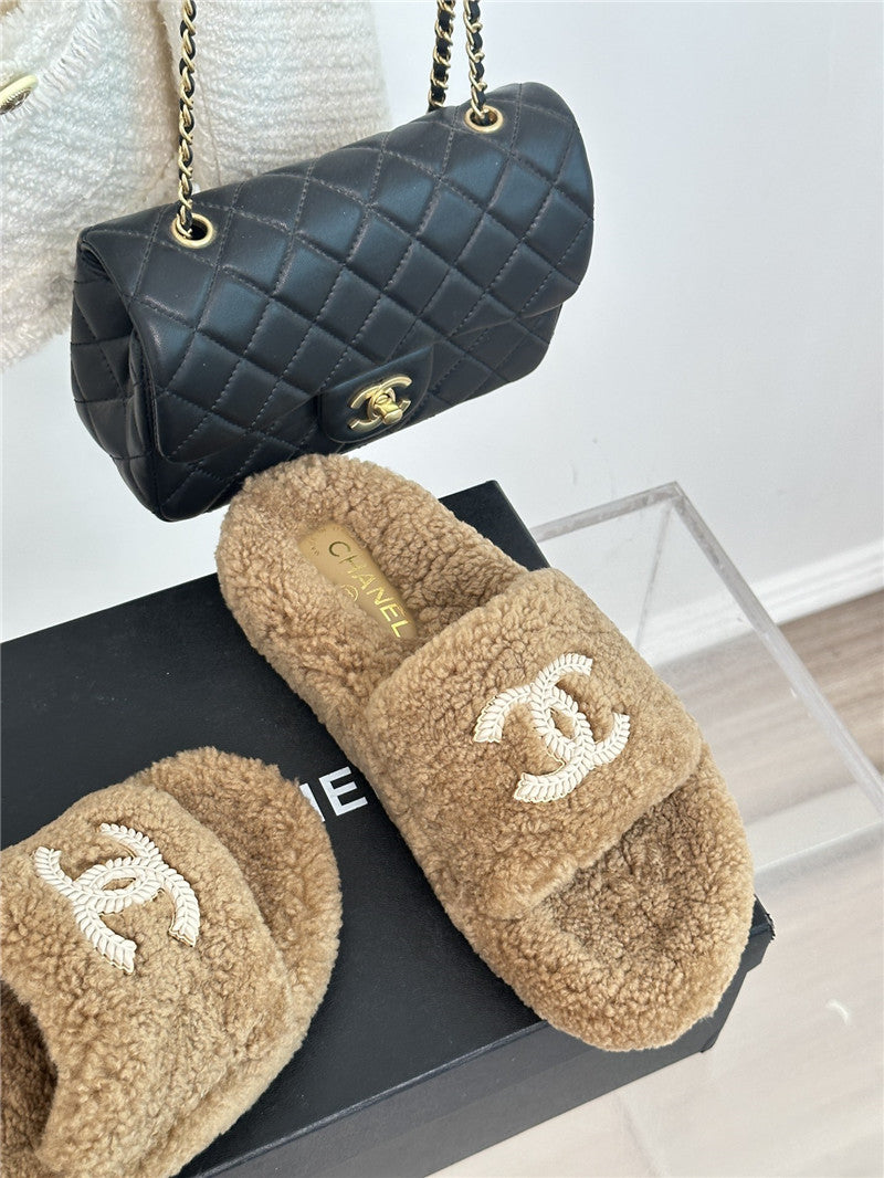 High Quality Luxury Chanel Classic Four Seasons Double C Plush Slippers – Style 04166 product detail
