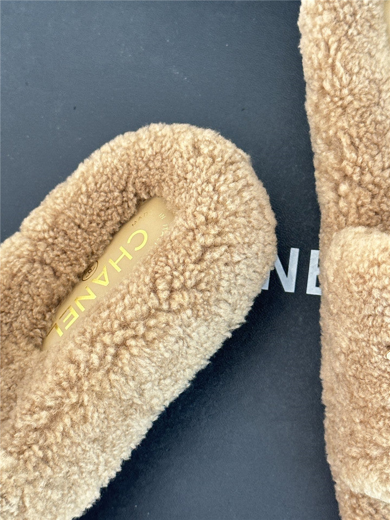 High Quality Luxury Chanel Classic Four Seasons Double C Plush Slippers – Style 04166 product detail