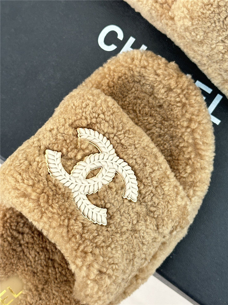High Quality Luxury Chanel Classic Four Seasons Double C Plush Slippers – Style 04166 product detail