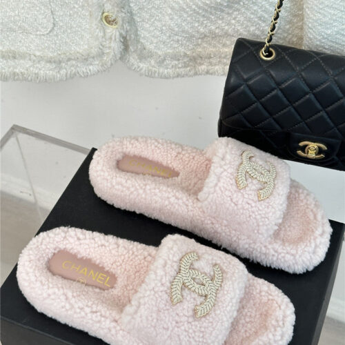 High Quality Luxury Chanel Classic Four Seasons Double C Plush Slippers