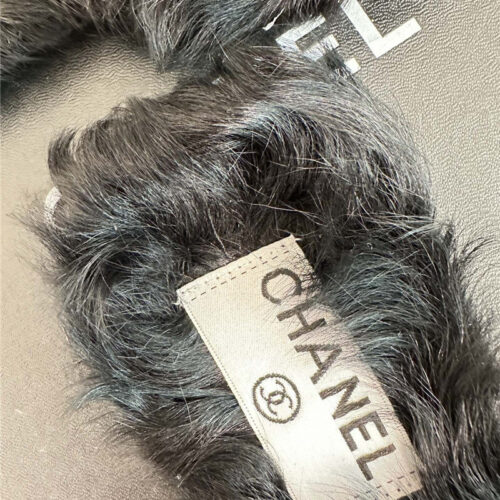 High Quality Luxury Chanel New Mier Pure Wool Double C Four-Leaf Clover Fur Slippers product detail