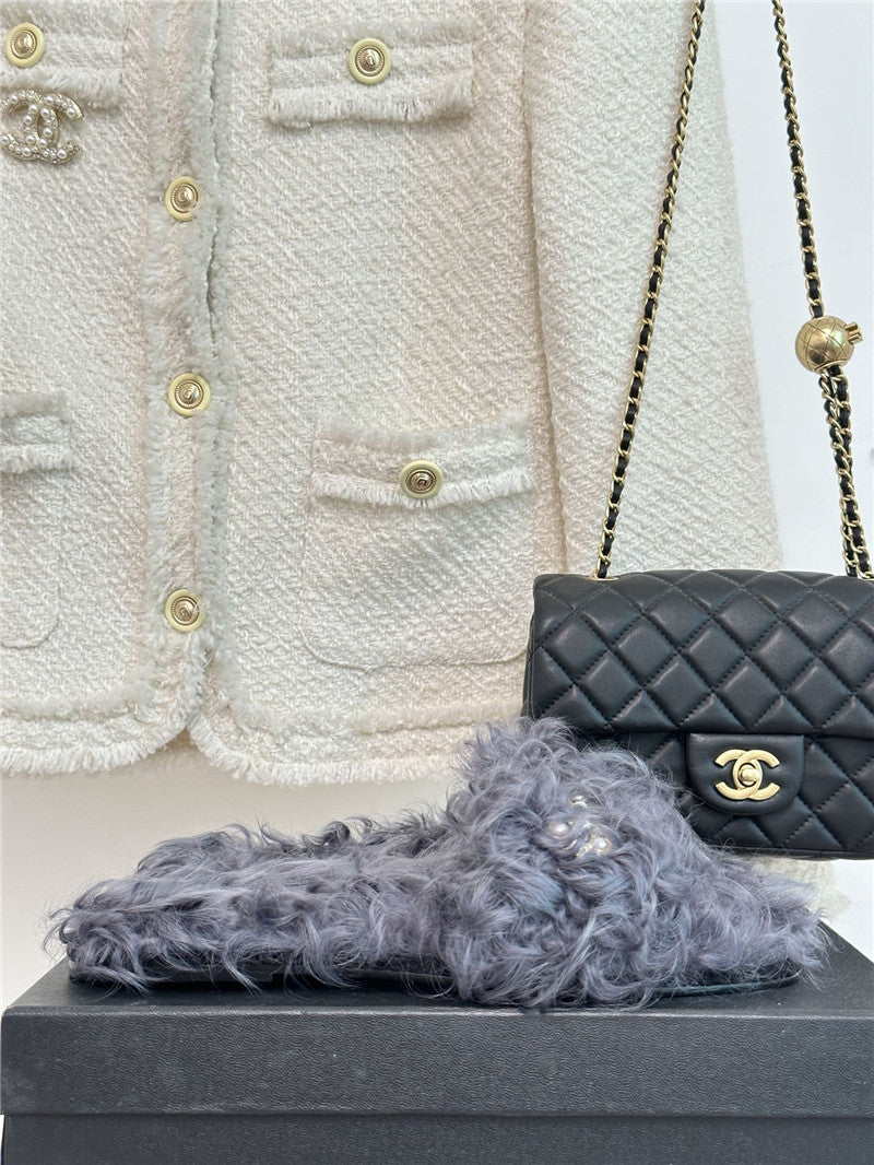 High Quality Luxury Chanel New Mier Pure Wool Double C Four-Leaf Clover Fur Slippers – Style 61478 product detail