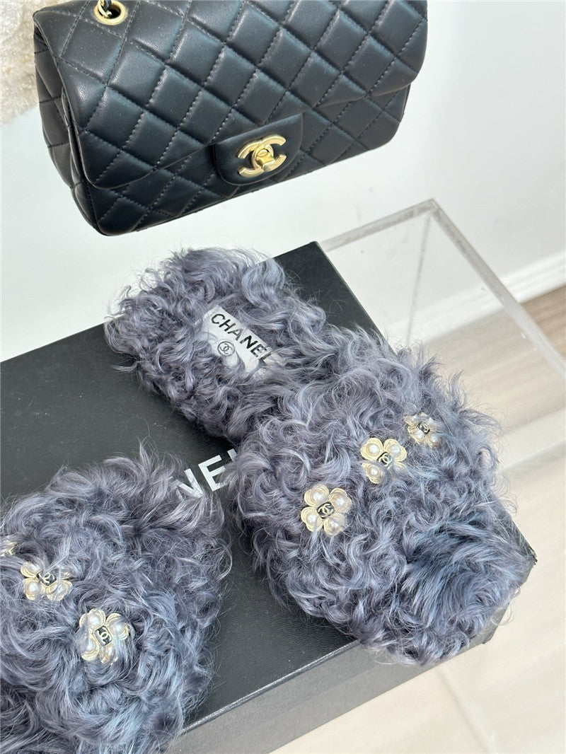 High Quality Luxury Chanel New Mier Pure Wool Double C Four-Leaf Clover Fur Slippers – Style 61478 product detail