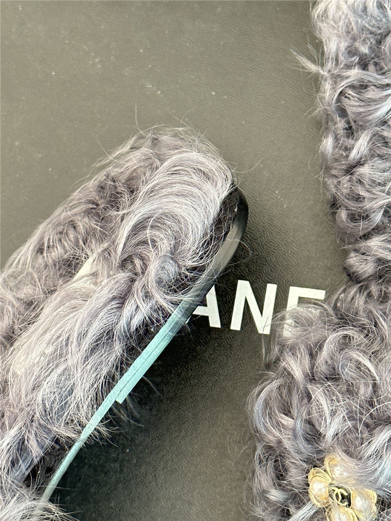 High Quality Luxury Chanel New Mier Pure Wool Double C Four-Leaf Clover Fur Slippers – Style 61478 product detail