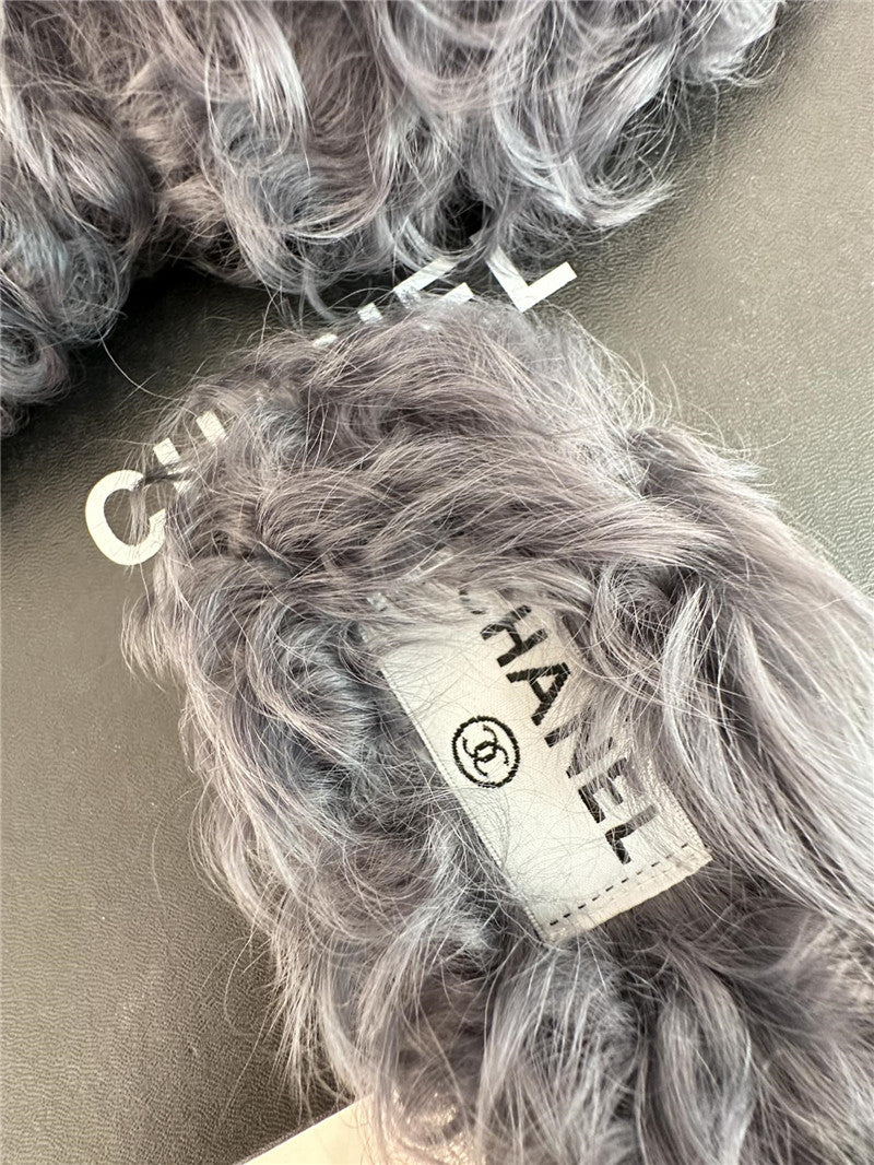 High Quality Luxury Chanel New Mier Pure Wool Double C Four-Leaf Clover Fur Slippers – Style 61478 product detail