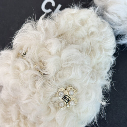 High Quality Luxury Chanel New Mier Pure Wool Double C Four-Leaf Clover Fur Slippers – Style 56390 product detail
