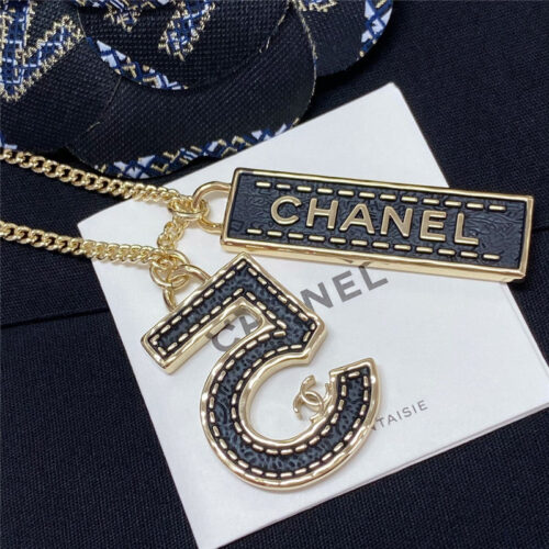 High Quality Luxury Chanel Leather Pattern Black Gold No. 5 + Rectangular Necklace product detail